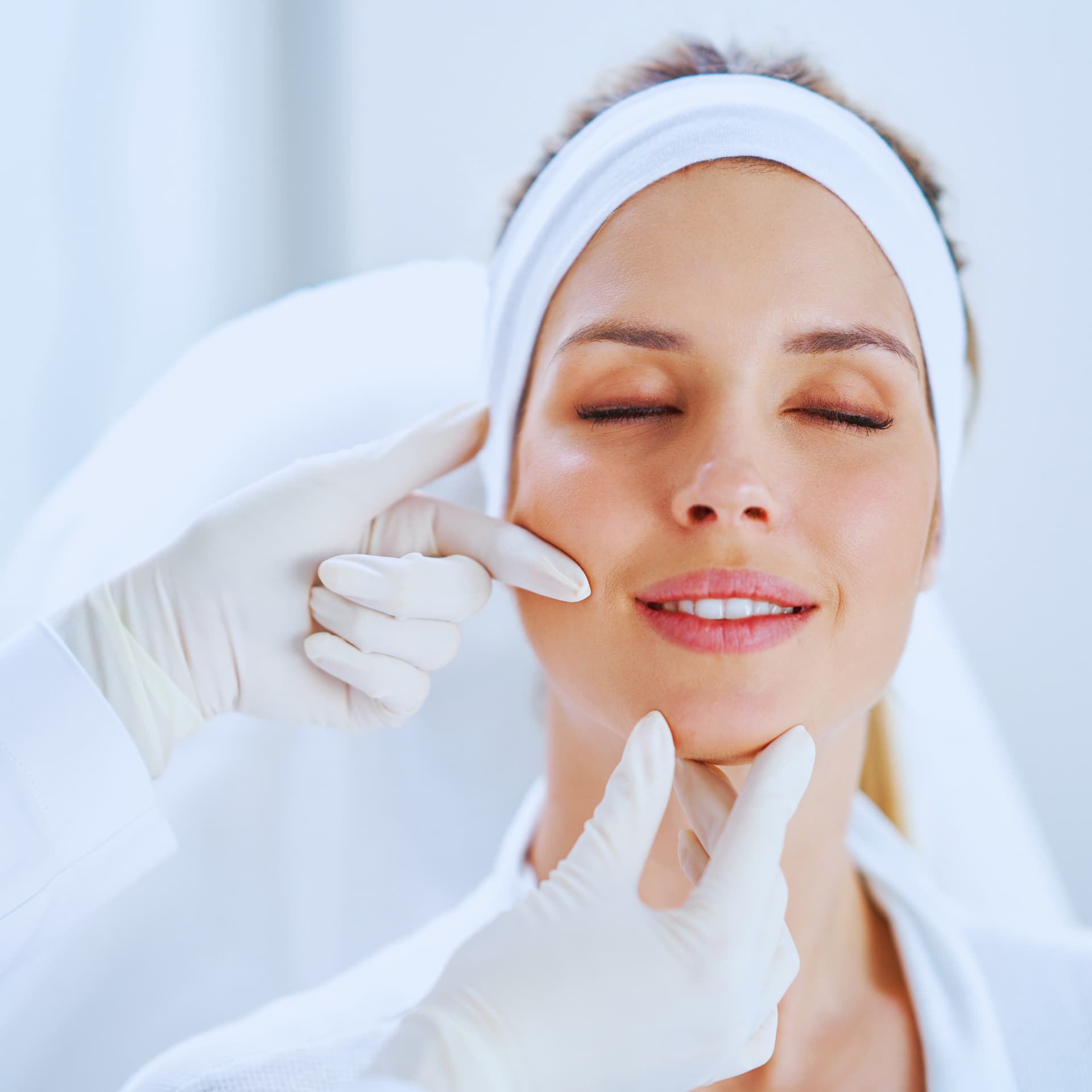 Essential Tips for Caring for Your Skin Before and After Chemical Peeling